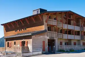 LES CHALETS DE L'ADET