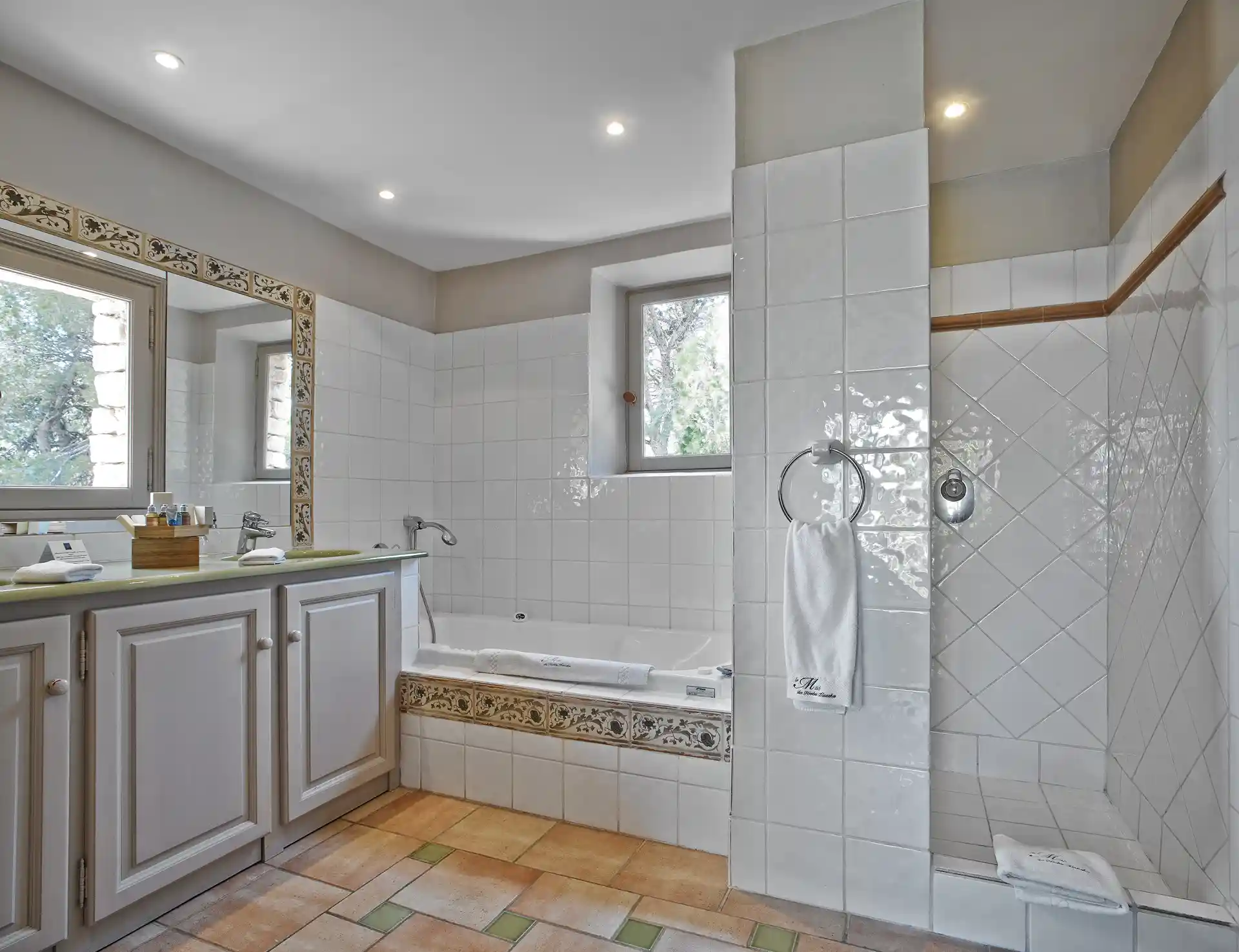 Lagrange Vacances&reg;  - Gordes / Joucas - Hotel le Mas des Herbes Blanches