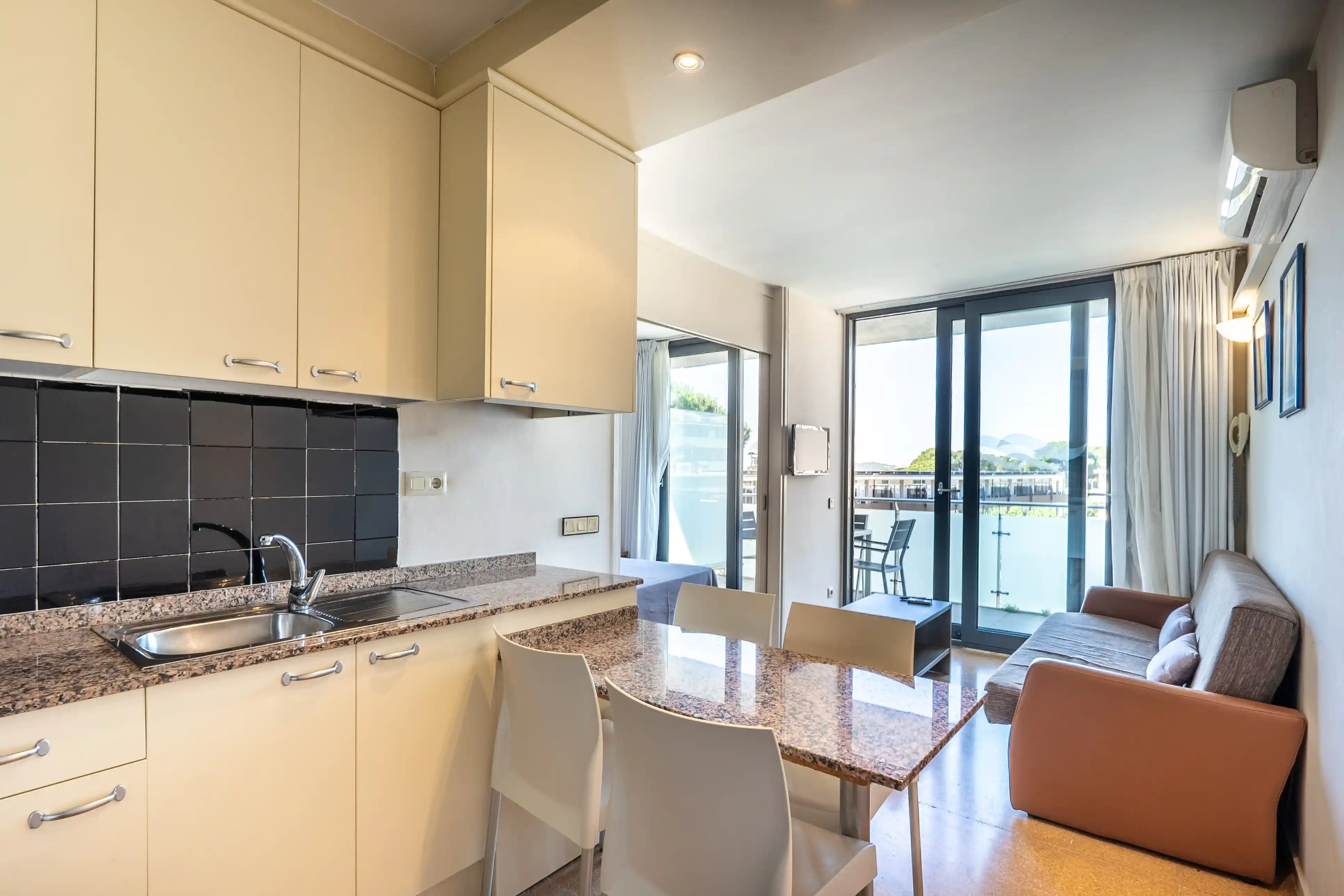 Lagrange Vacances®  - Playa de Aro - APARTHOTEL COMTAT SANT JORDI