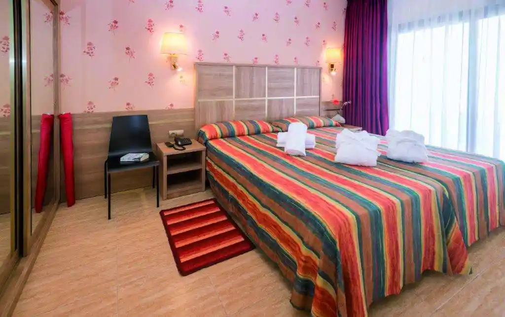 Lagrange Vacances®  - Pineda de Mar - HOTEL SUMUS STELLA ET SPA