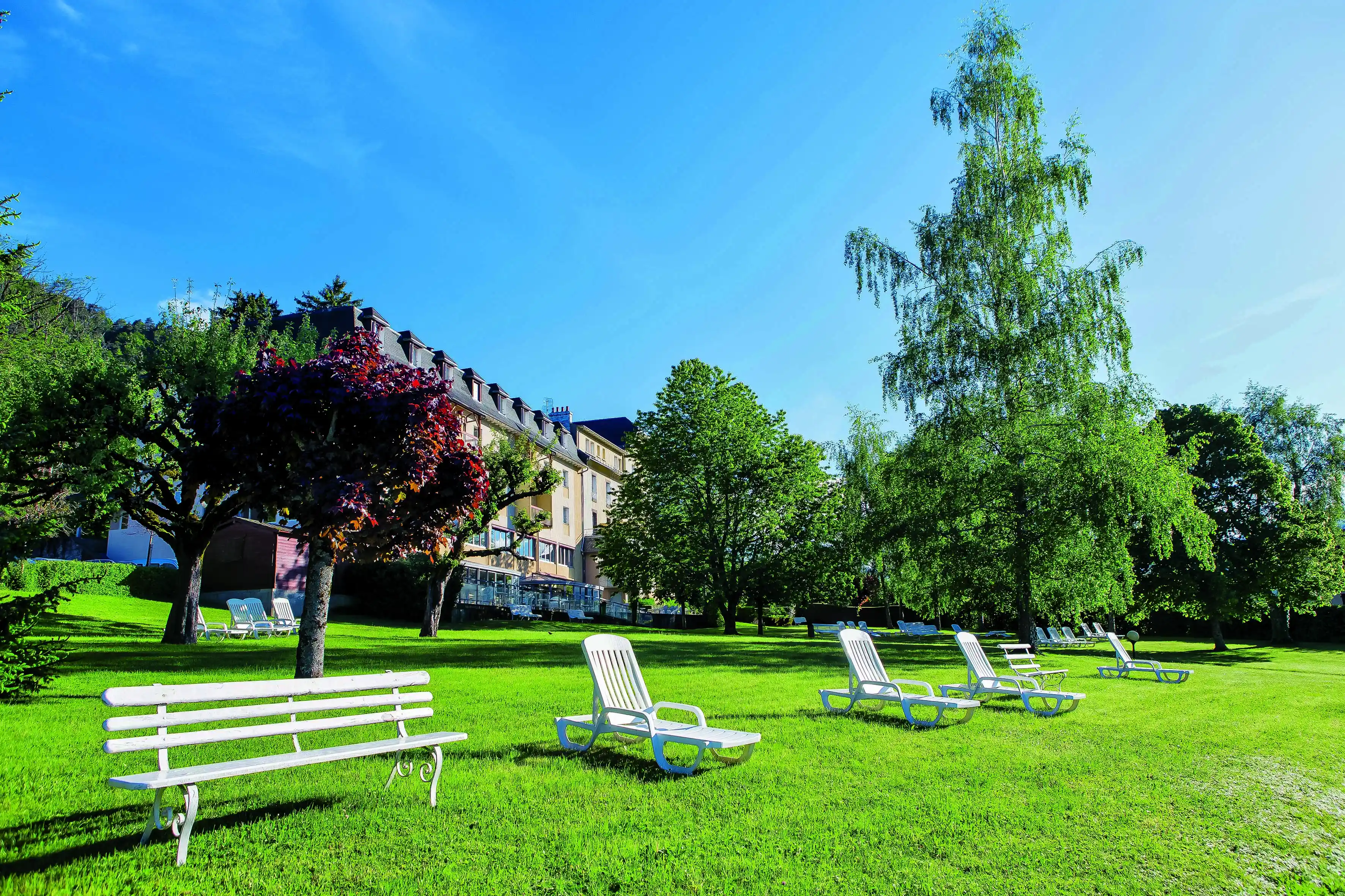 Lagrange Vacances®  - Vic-sur-Cere - HOTEL LE FAMILY