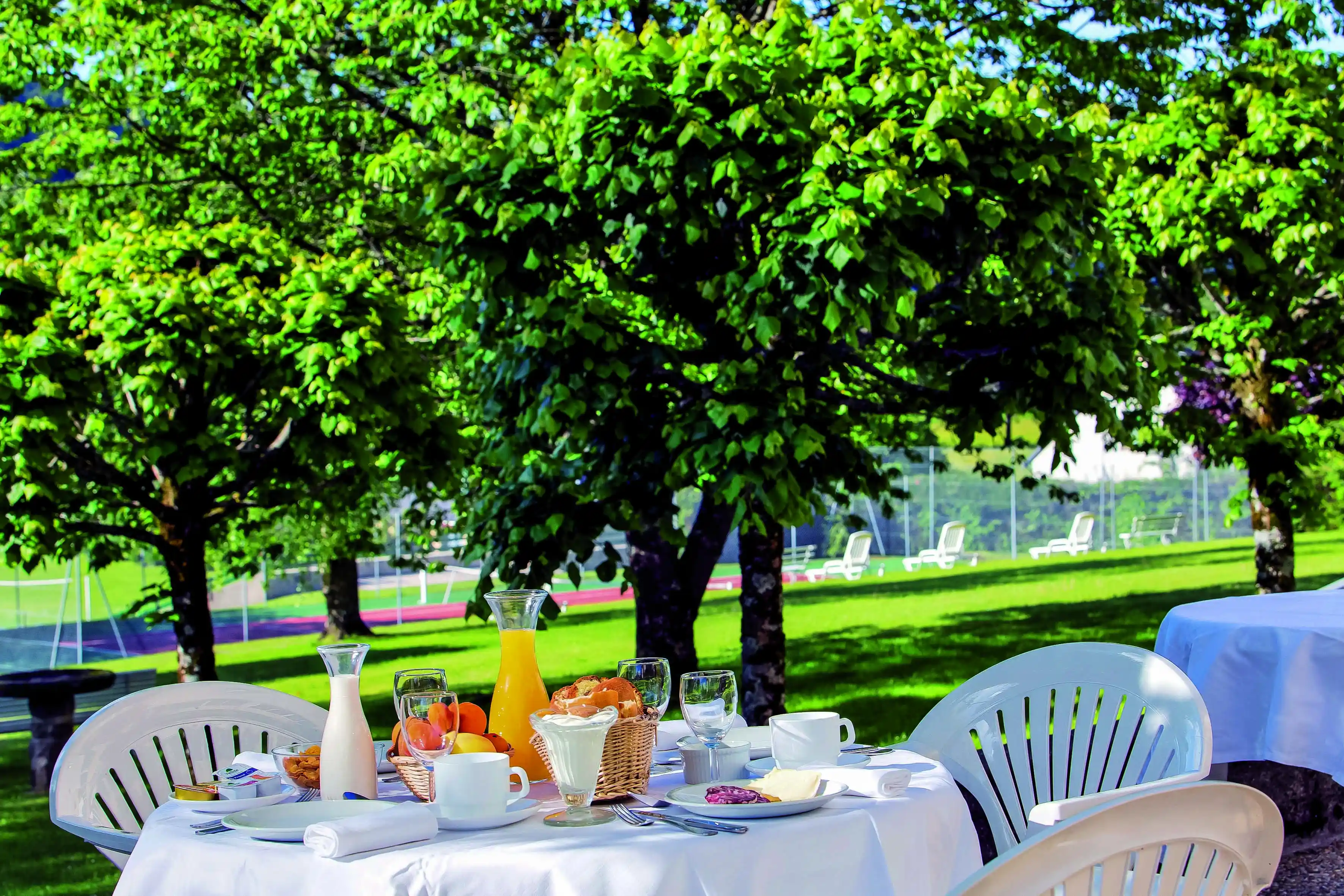 Lagrange Vacances®  - Vic-sur-Cere - HOTEL LE FAMILY