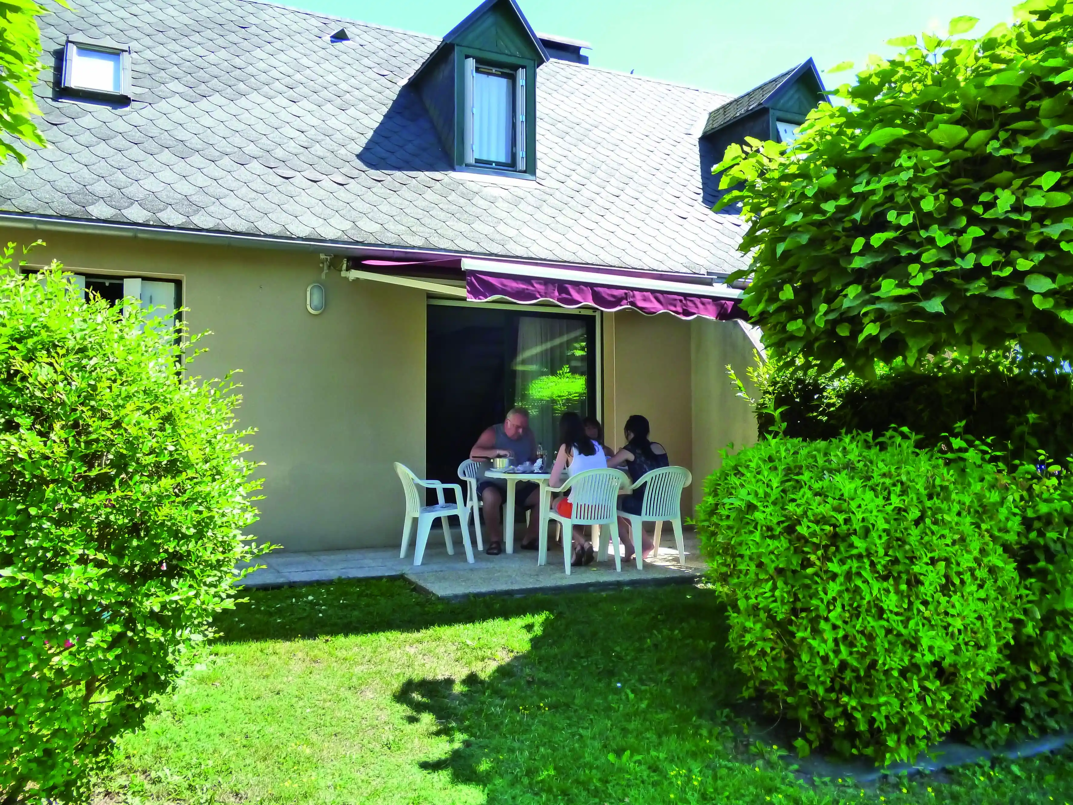 Lagrange Vacances®  - Vic-sur-Cere - COMPLEXE HOTELIER LE FAMILY