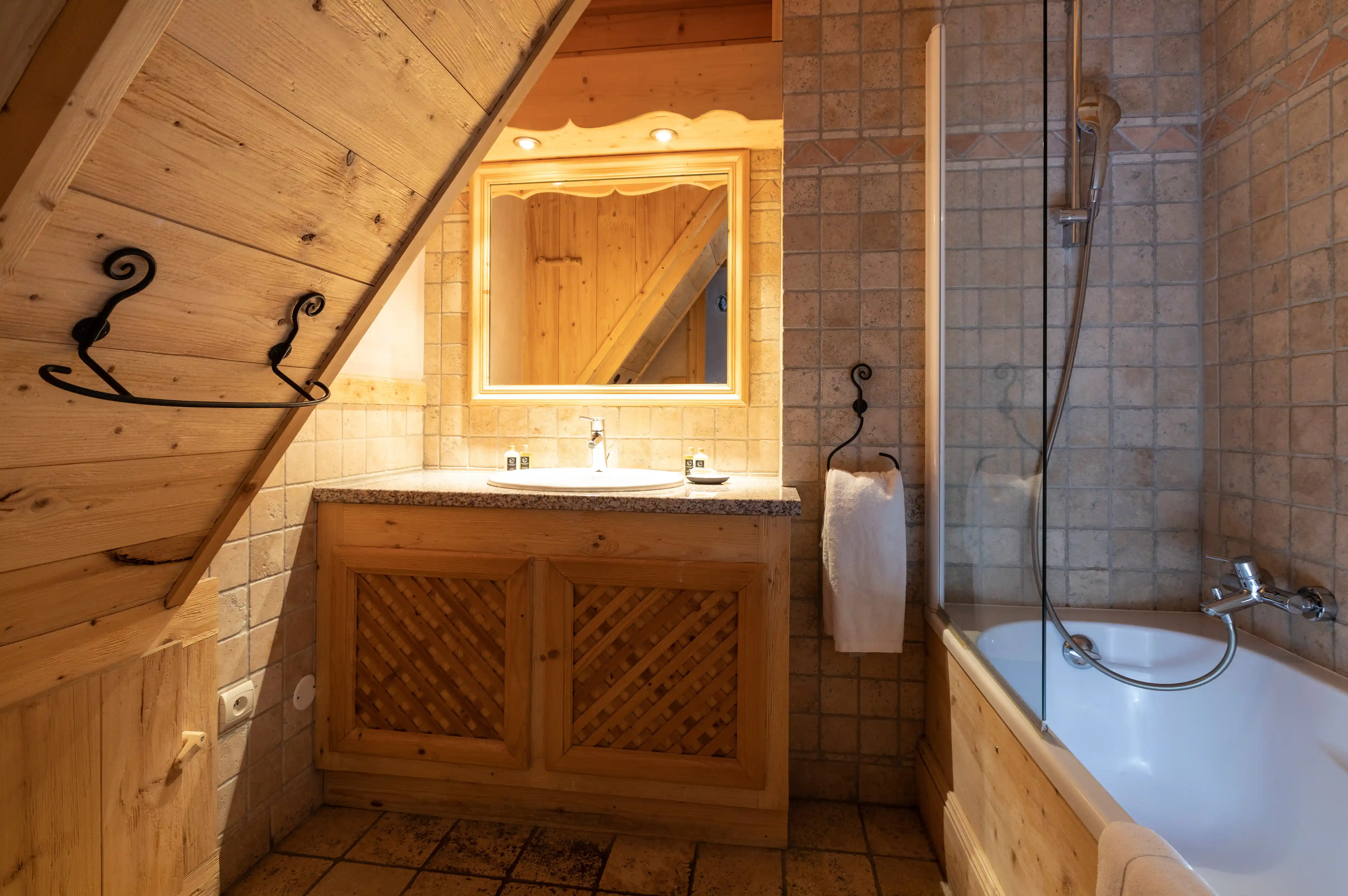Lagrange Vacances&reg;  - Courchevel - Hotel les Cascades