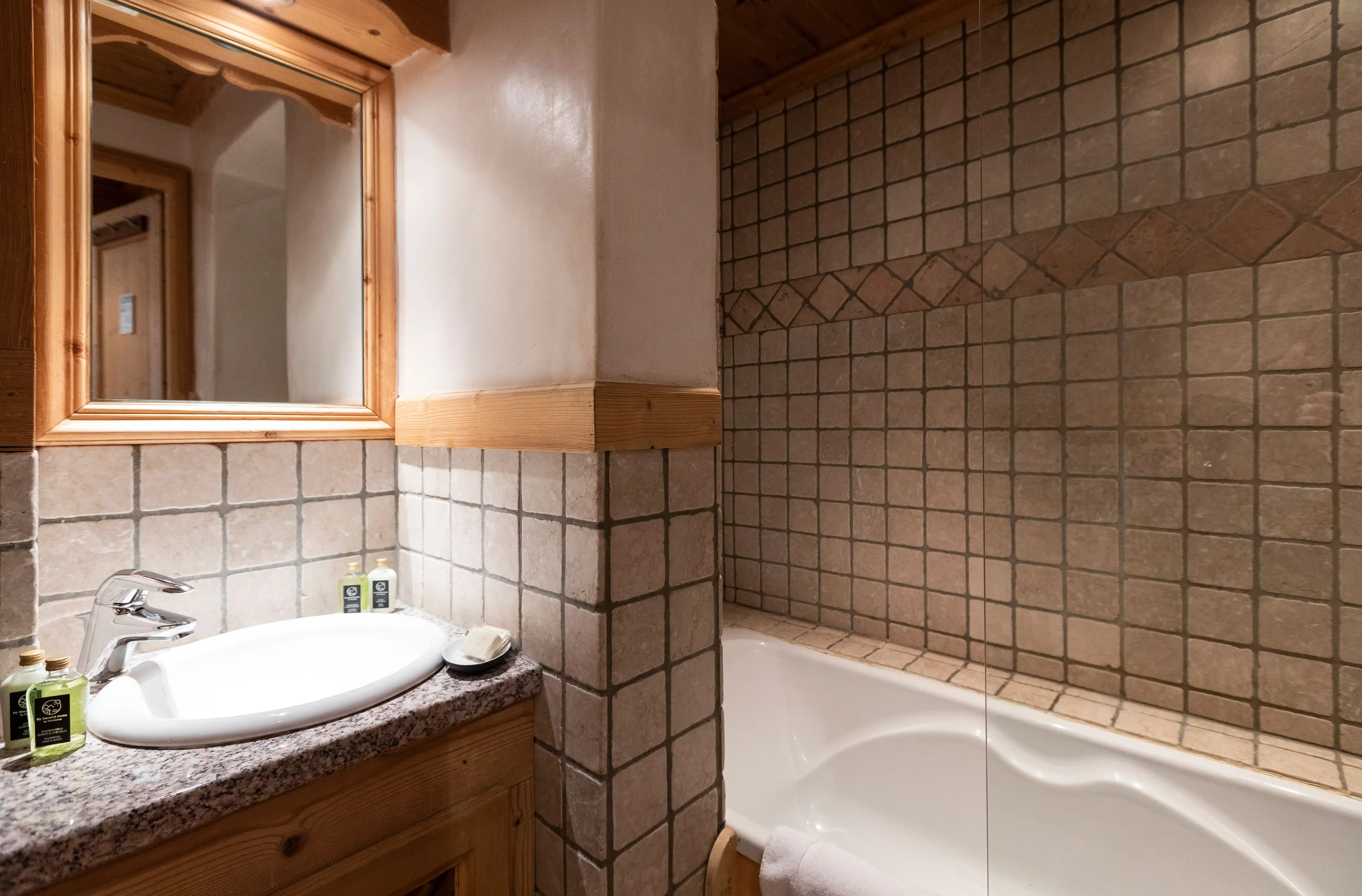 Lagrange Vacances&reg;  - Courchevel - Hotel les Cascades