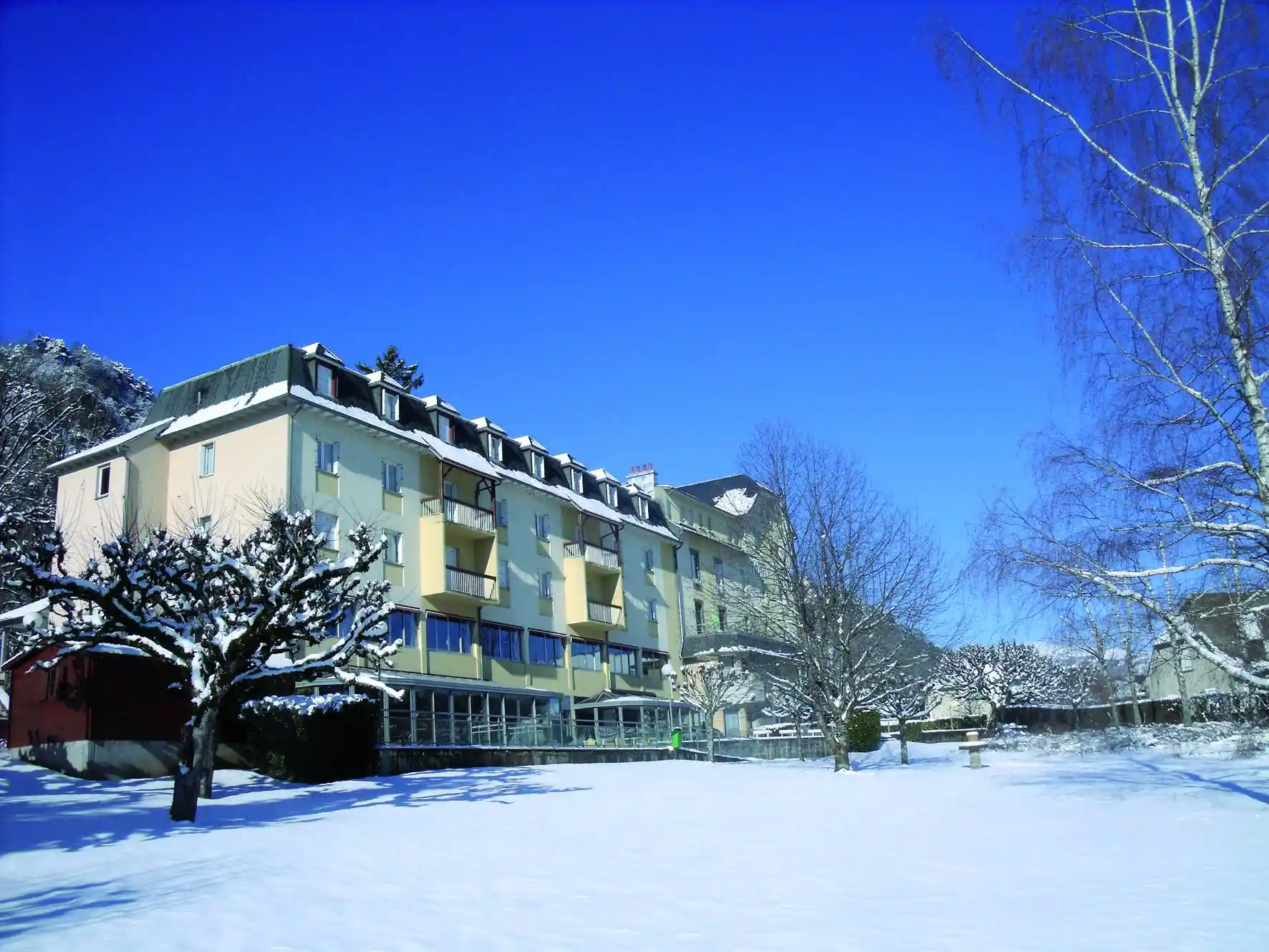 Lagrange Vacances®  - Vic-sur-Cere - Hotel le Family