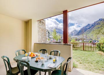 France - Pyrénées - Loudenvielle - Résidence les Jardins de Balnéa