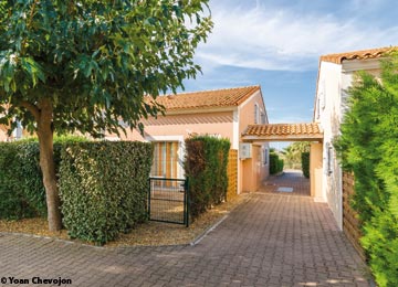 LANGUEDOC-ROUSSILLON - LE SCARLETT ET LES SOLEILLADES