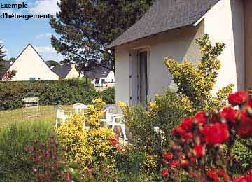 BRETAGNE ET LOIRE ATLANTIQUE - LES MAISONNETTES