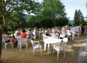 France - Auvergne - Vic sur Cère - Complexe Hôtelier Le Family