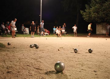 France - Auvergne - Vic sur Cère - Complexe Hôtelier Le Family