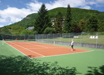 France - Auvergne - Vic sur Cère - Complexe Hôtelier Le Family