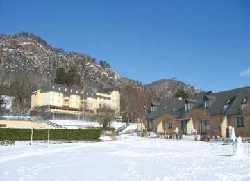 France - Auvergne - Vic sur Cère - Complexe Hôtelier Le Family